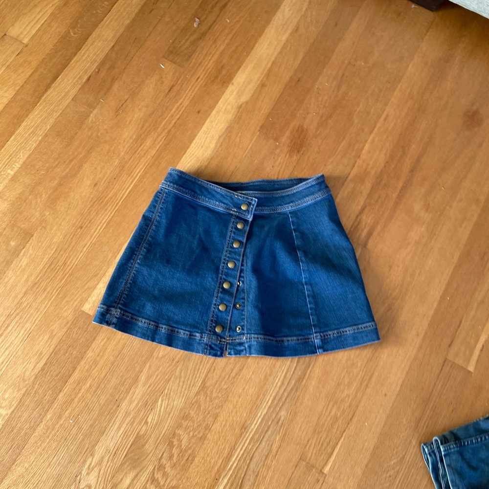 Free People A line denim button up skirt.